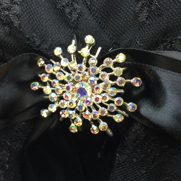 CACHE Lace with Brooch/Bow Cocktail Dress - Picture 3 of 6